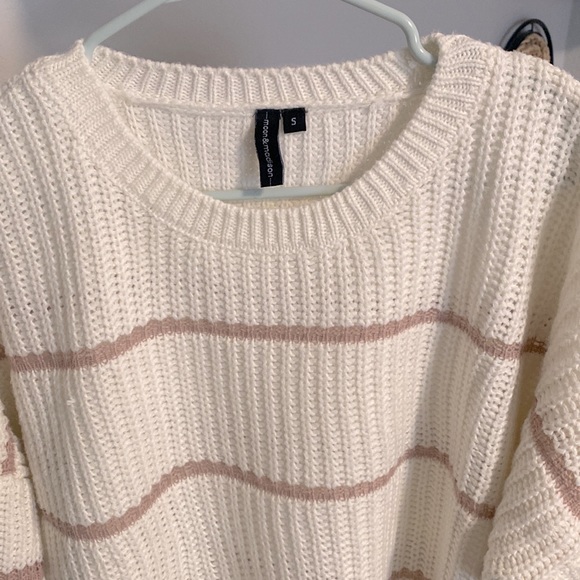 Oversized white stripes sweater - Picture 2 of 8